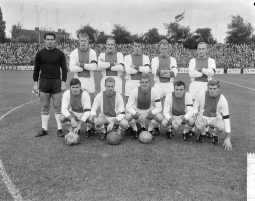 Foto van Fortuna '54 - Ajax 2 - 1 (25-8-1963)